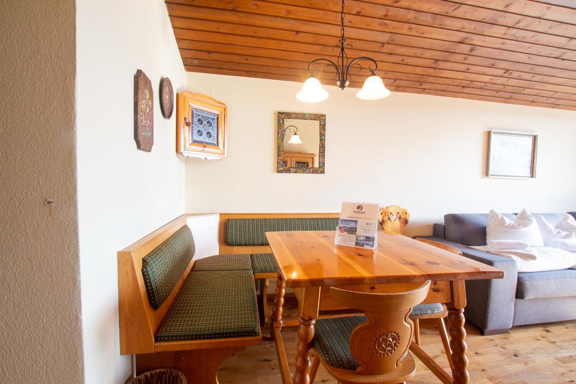 Apartment Schmid - Steinbock Lodges Maishofen Buitenkant foto